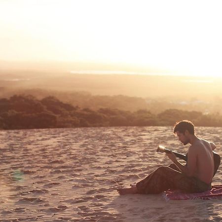 Pippies Beachhouse Backpackers Rainbow Beach Esterno foto