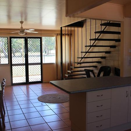 Pippies Beachhouse Backpackers Rainbow Beach Esterno foto