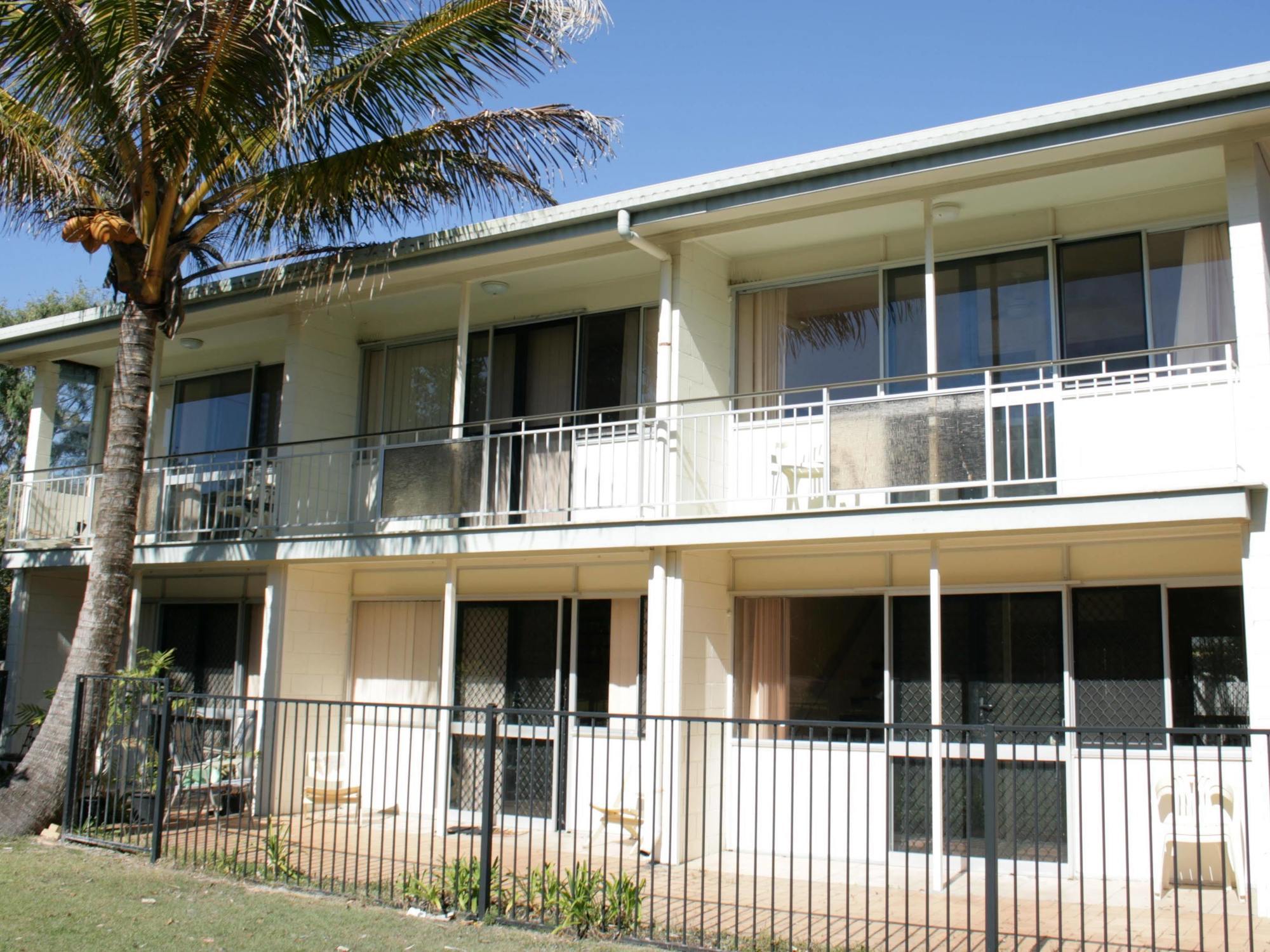 Pippies Beachhouse Backpackers Rainbow Beach Esterno foto
