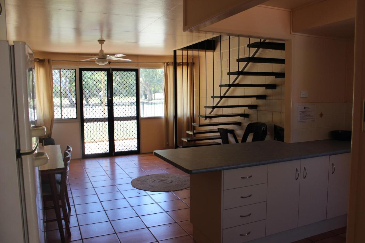 Pippies Beachhouse Backpackers Rainbow Beach Esterno foto